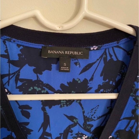 Banana Republic Blue Black Floral Tank Size Small - Picture 6 of 7